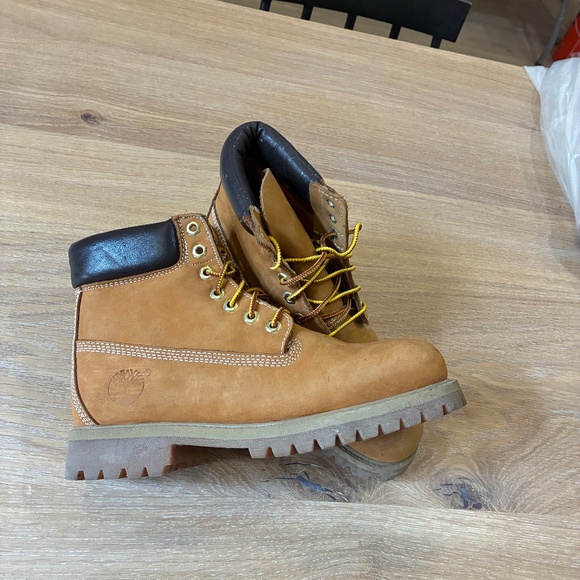 TIMBERLAND PREMIUM 6 INCH WATERPROOF BOOTS  SIZE 7 - Picture 6 of 16